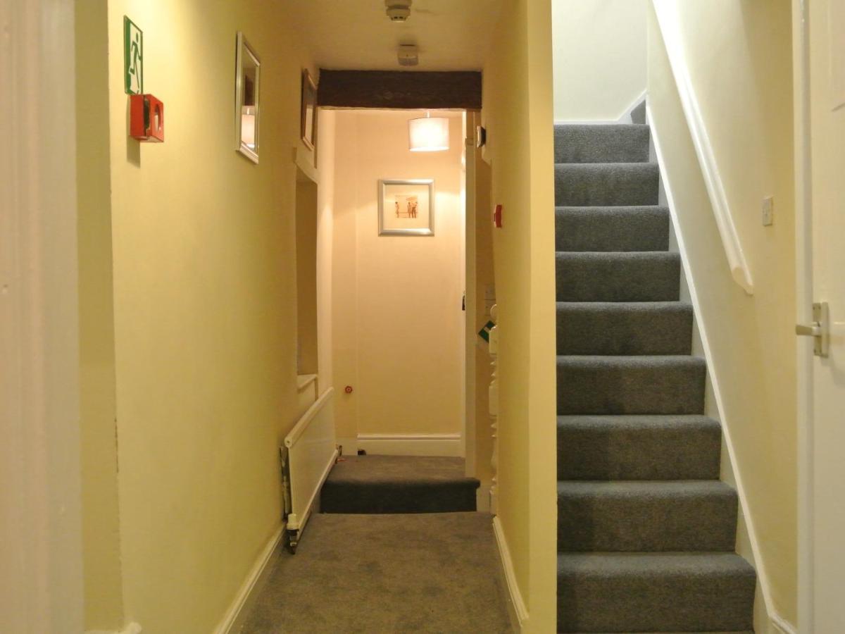 Old Castle Farm Guest House Brecon Bagian luar foto