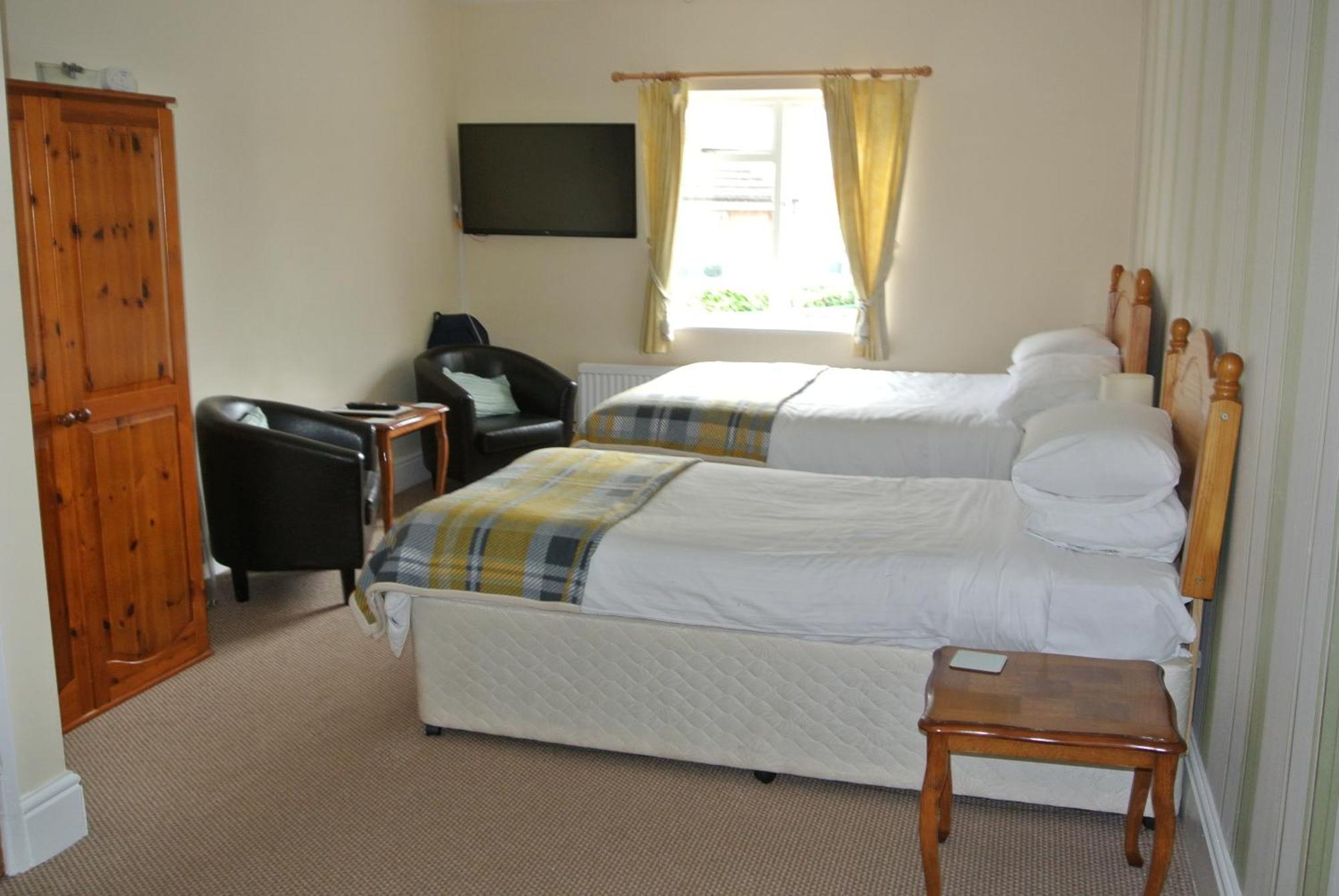 Old Castle Farm Guest House Brecon Bagian luar foto