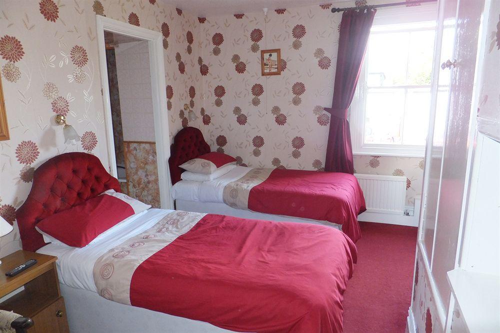 Old Castle Farm Guest House Brecon Bagian luar foto
